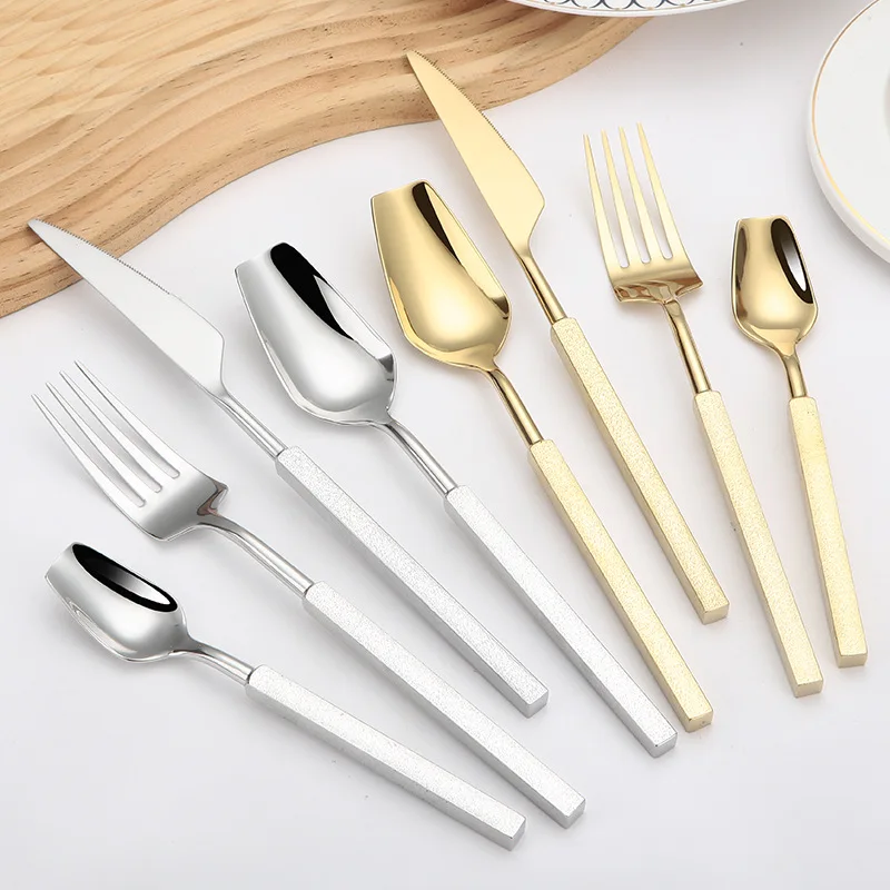 Gold Plated Cutlery - طقم أدوات مائدة فاخر من 4