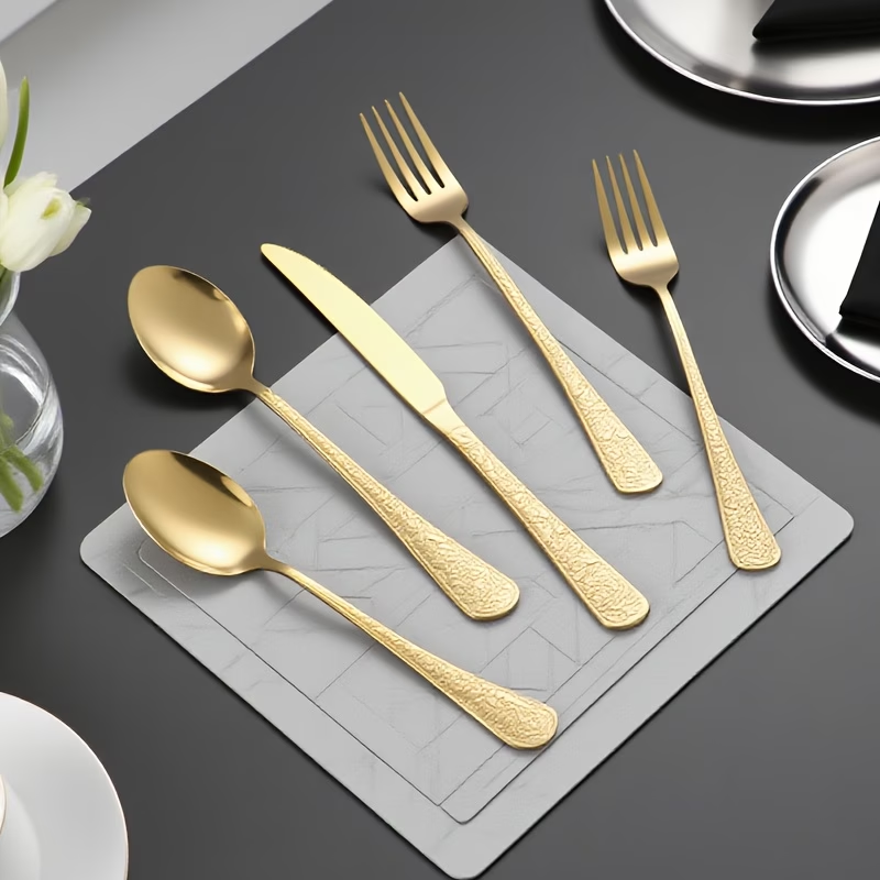 طقم أدوات مائدة من الفولاذ الم - مراجعة Gold Plated Cutlery وسعره