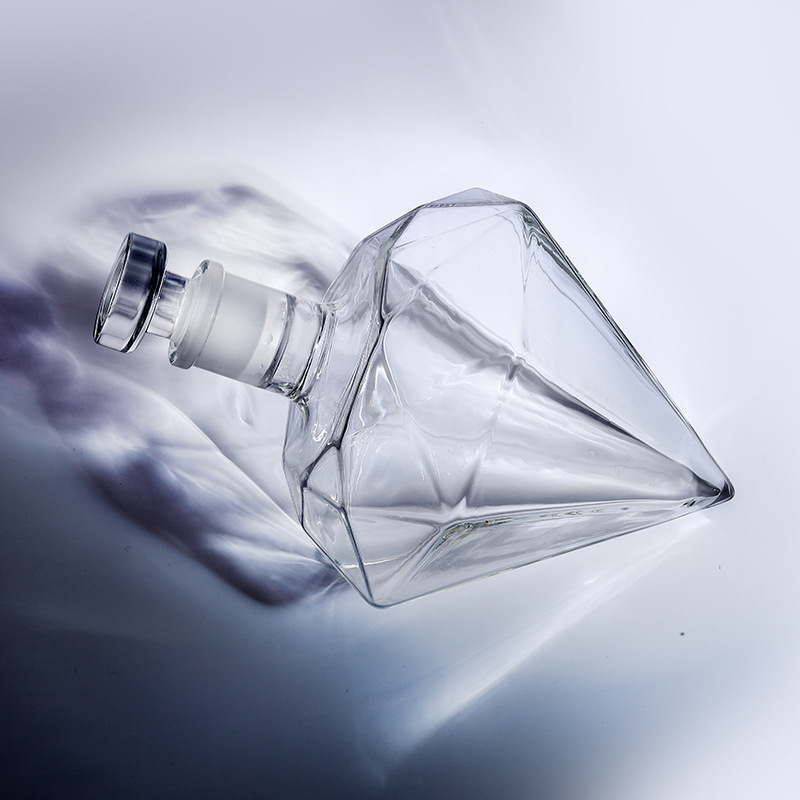 قارورة ويسكي بتصميم ماسي سعة 8 - مراجعة Glass Decanter Whiskey وسعره
