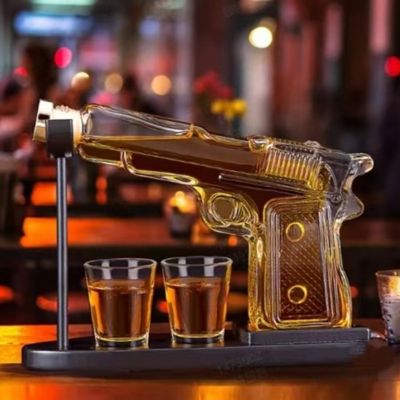 طقم قارورة ويسكي على شكل مسدس  - مراجعة Glass Decanter Whiskey وسعره