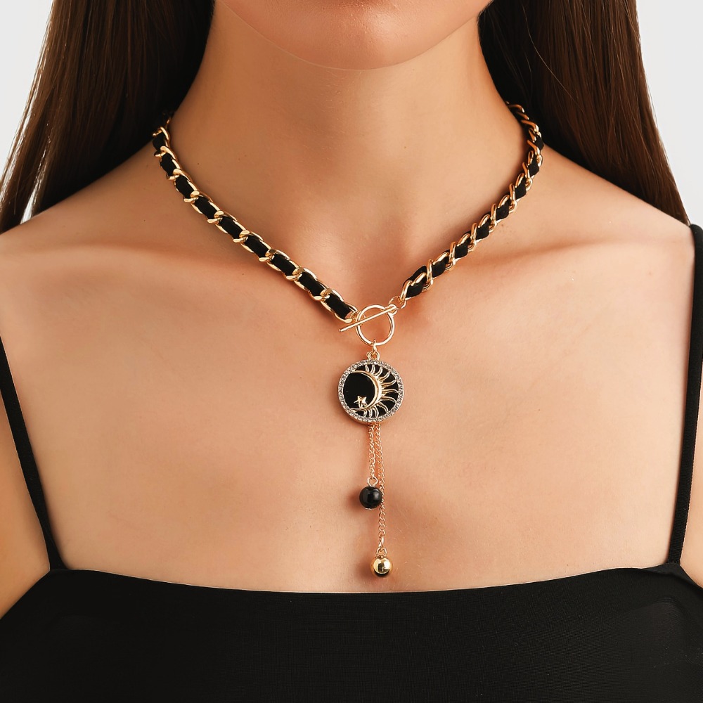 قلادة فاخرة متعددة الأنماط بتص - مراجعة Luxury Lifestyle Jewelry وسعره
