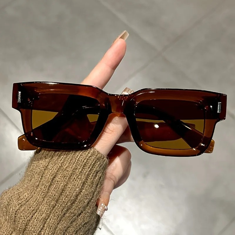 نظارات شمسية فاخرة مستطيلة الش - مراجعة Luxury Lifestyle Store وسعره