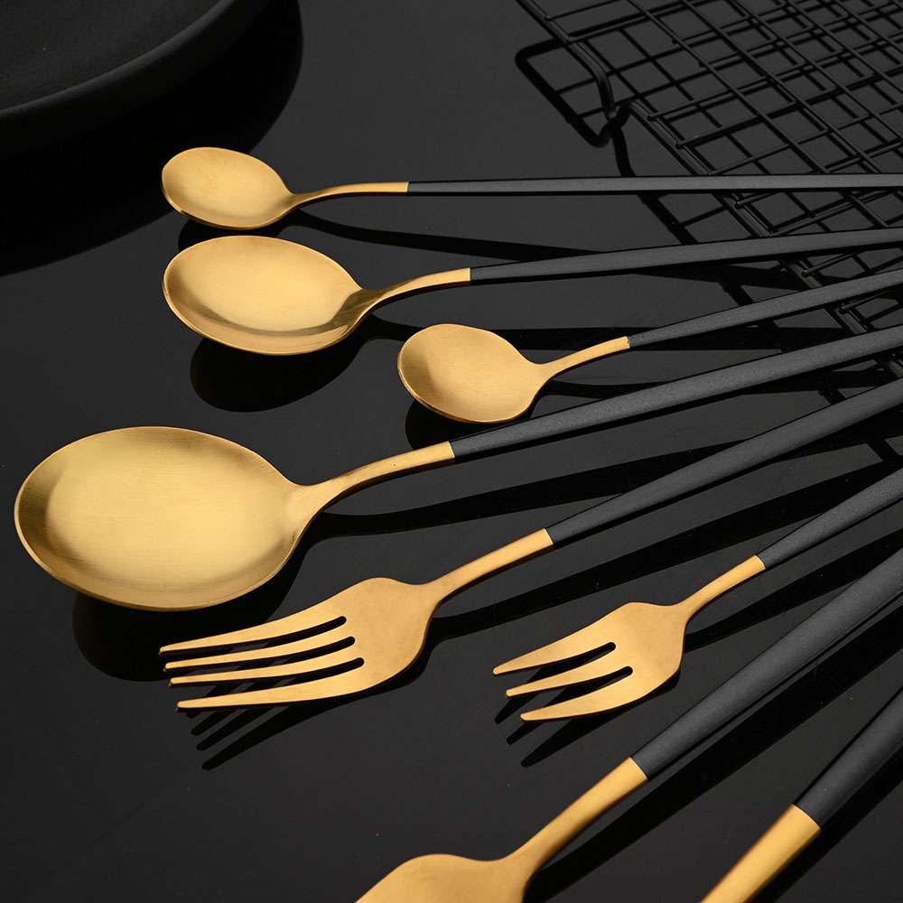 مجموعة أدوات المائدة من الفولا - مراجعة Gold Plated Cutlery وسعره
