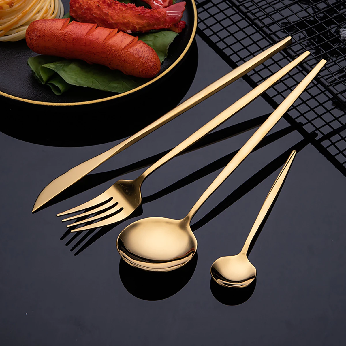 طقم أدوات مائدة ذهبي من الفولا - مراجعة Gold Plated Cutlery وسعره