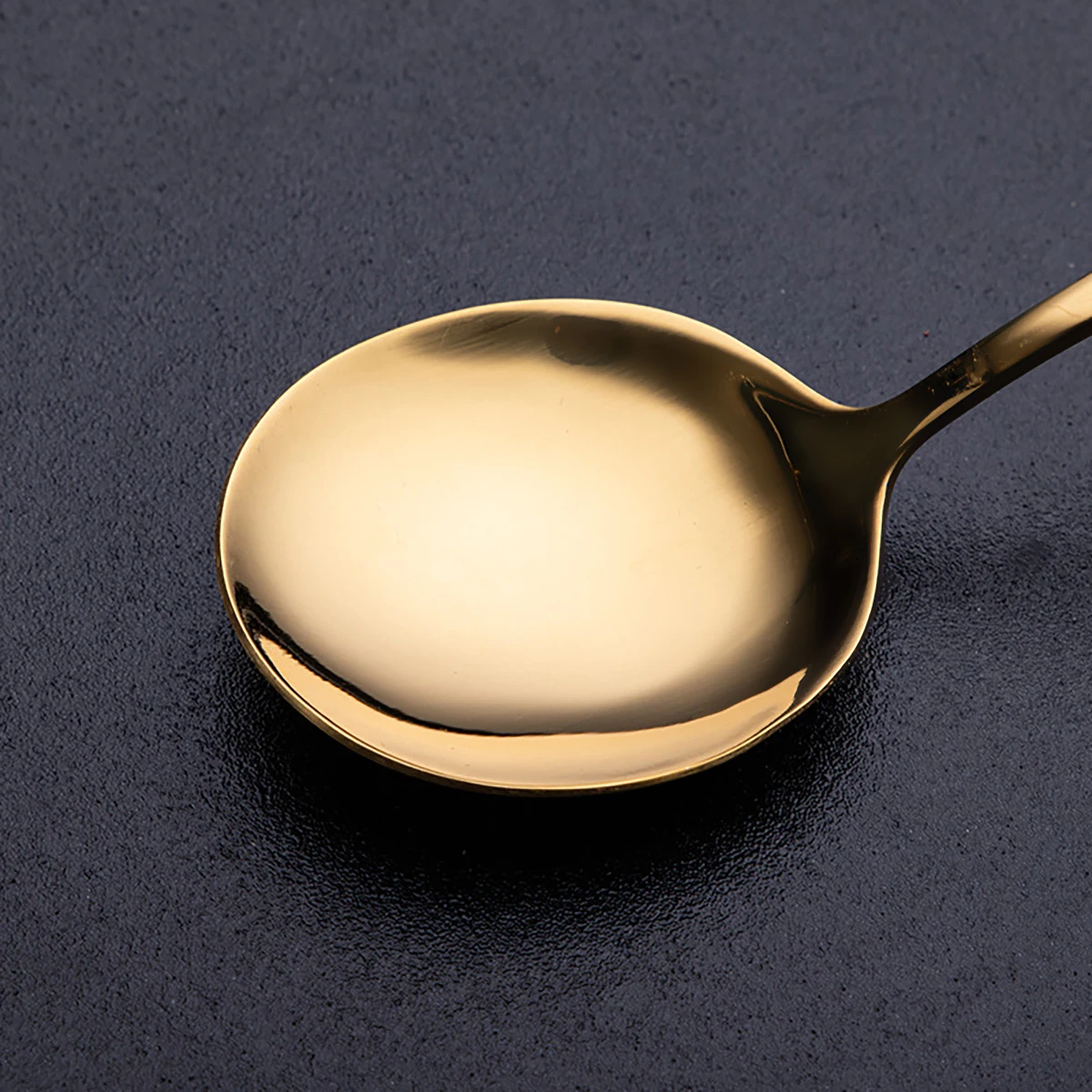 طقم أدوات مائدة ذهبي من الفولا - مراجعة Gold Plated Cutlery وسعره